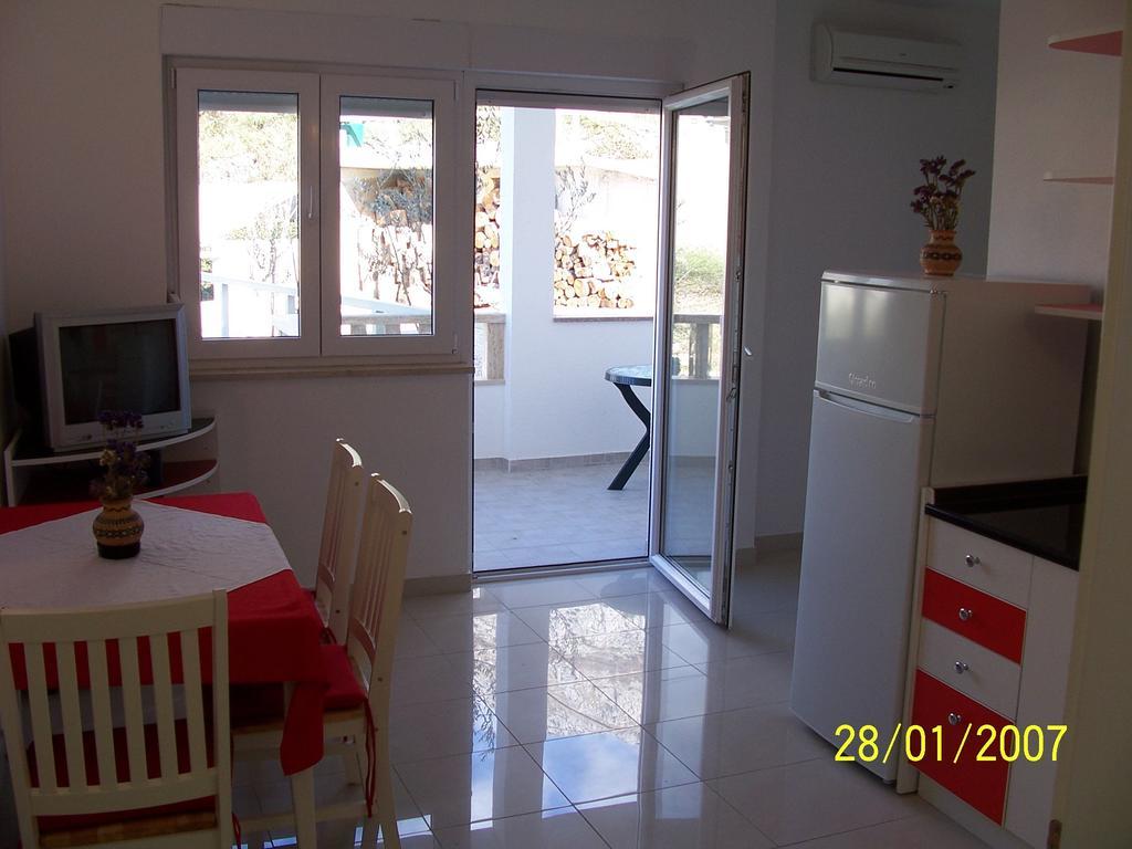Apartments Perdijic Nemira Omis Phòng bức ảnh