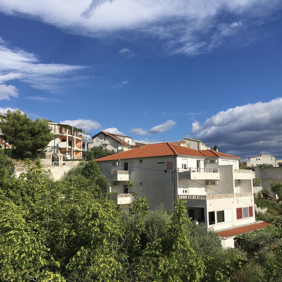 Apartments Perdijic Nemira Omis Ngoại thất bức ảnh